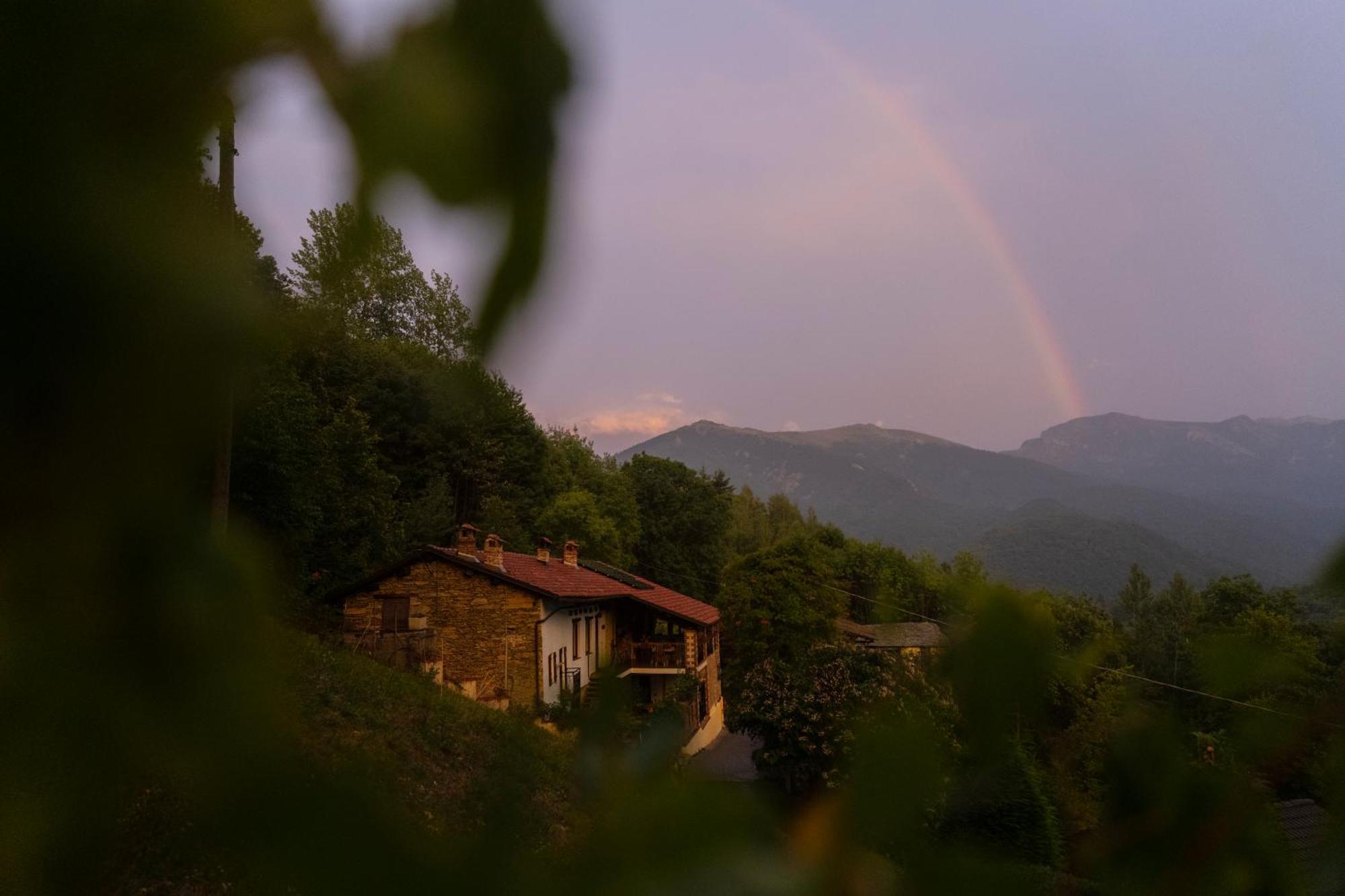 Iduevagamondi - Ospitalita Rurale Famigliare Di Montagna Bed & Breakfast Chiusa di Pesio Luaran gambar